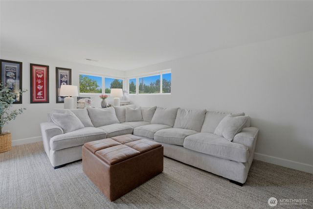 24303 59th Avenue W, Mountlake Terrace, WA 98043