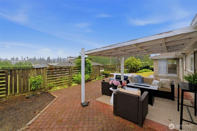 24303 59th Avenue W, Mountlake Terrace, WA 98043