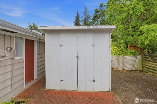 24303 59th Avenue W, Mountlake Terrace, WA 98043