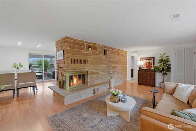 24303 59th Avenue W, Mountlake Terrace, WA 98043