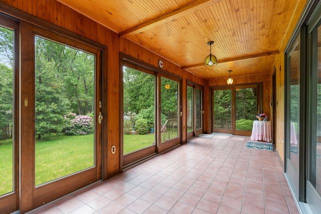 49 Lake St, Shrewsbury, MA 01545
