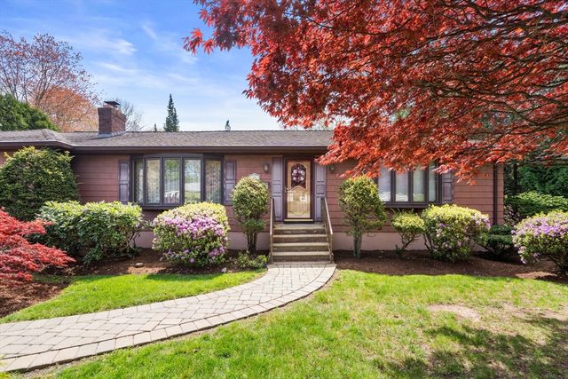49 Lake St, Shrewsbury, MA 01545
