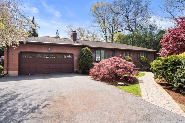 49 Lake St, Shrewsbury, MA 01545