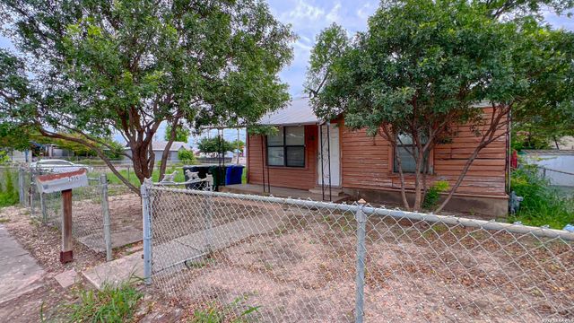 2906 El Paso, San Antonio, TX 78207