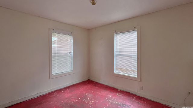 2906 El Paso, San Antonio, TX 78207