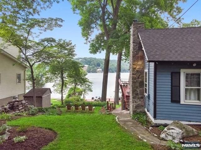 137 Lakeview Avenue, Ringwood, NJ 07456