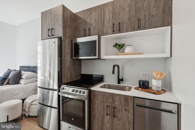 1122 Frankford Ave Apt 425, Philadelphia, PA 19125