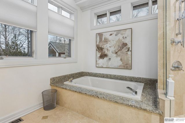 14341 Hamilton Street, Omaha, NE 68154