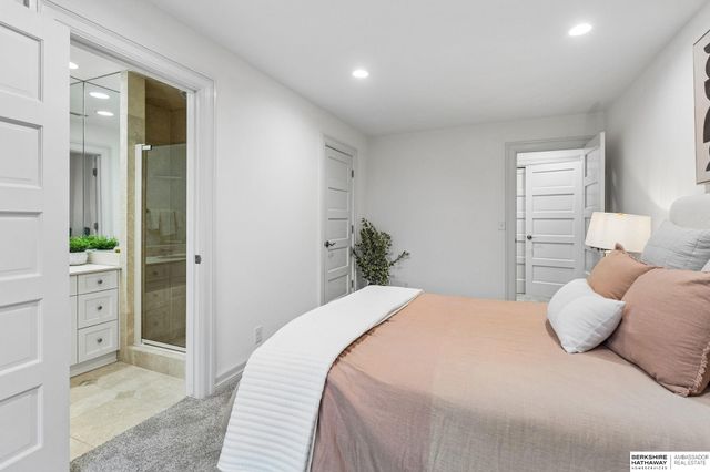 14341 Hamilton Street, Omaha, NE 68154