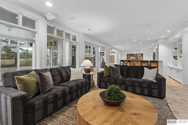 14341 Hamilton Street, Omaha, NE 68154