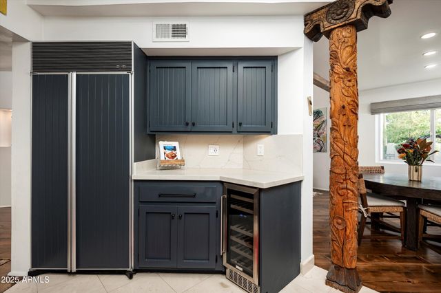 5101 N Casa Blanca Drive Unit 215, Paradise Valley, AZ 85253