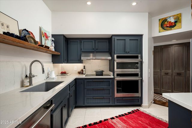 5101 N Casa Blanca Drive Unit 215, Paradise Valley, AZ 85253