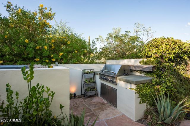 5101 N Casa Blanca Drive Unit 215, Paradise Valley, AZ 85253