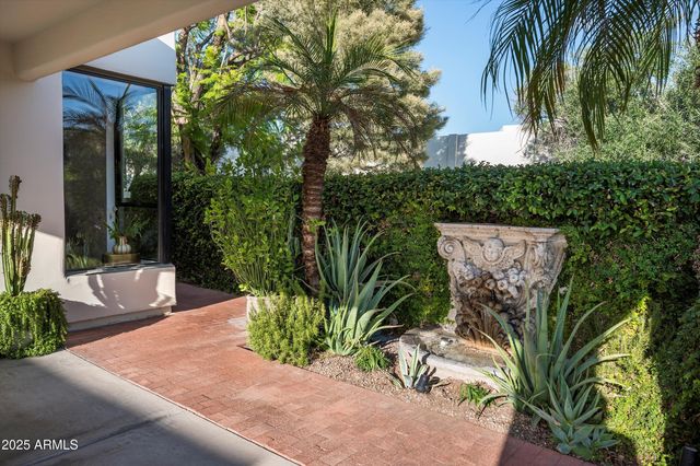 5101 N Casa Blanca Drive Unit 215, Paradise Valley, AZ 85253