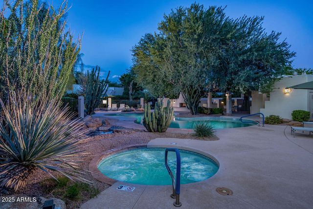 5101 N Casa Blanca Drive Unit 215, Paradise Valley, AZ 85253