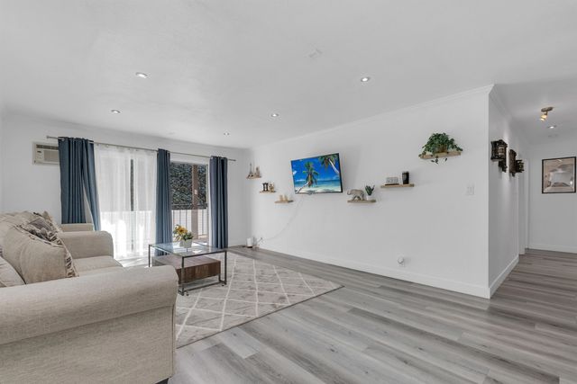 2500 Miramar Ave 203, Castro Valley, CA 94546