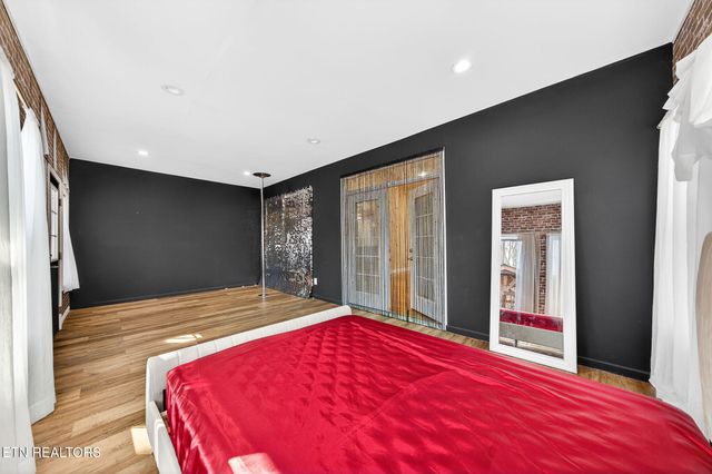 1945 W Creston Rd, Crossville, TN 38571