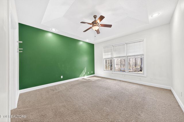 1945 W Creston Rd, Crossville, TN 38571