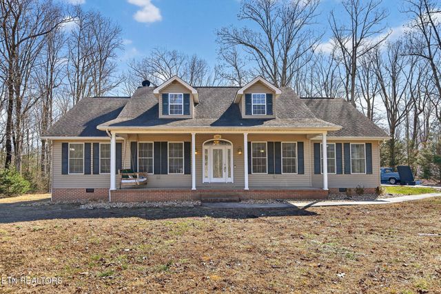 1945 W Creston Rd, Crossville, TN 38571