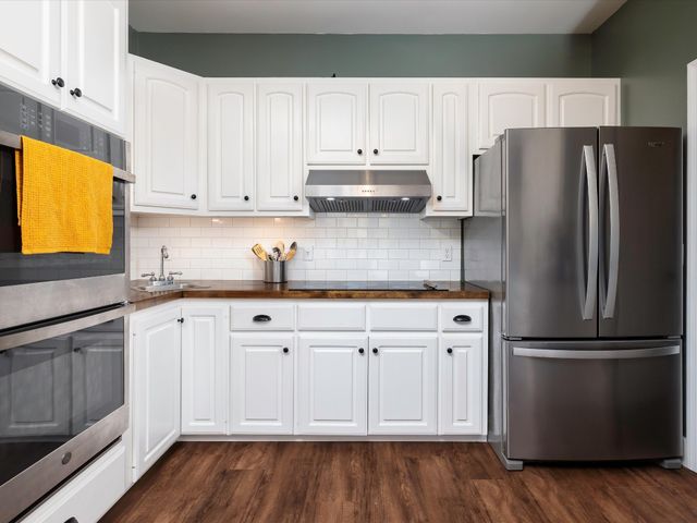 9725 Dogwood Dr, Bon Aqua, TN 37025