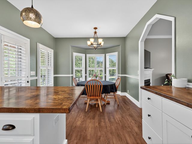 9725 Dogwood Dr, Bon Aqua, TN 37025