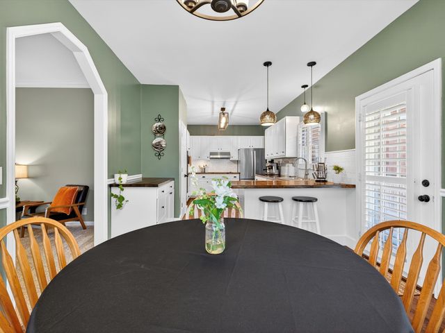 9725 Dogwood Dr, Bon Aqua, TN 37025