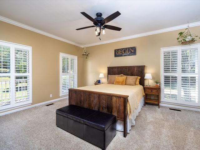 9725 Dogwood Dr, Bon Aqua, TN 37025