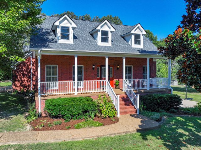9725 Dogwood Dr, Bon Aqua, TN 37025