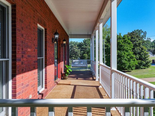 9725 Dogwood Dr, Bon Aqua, TN 37025