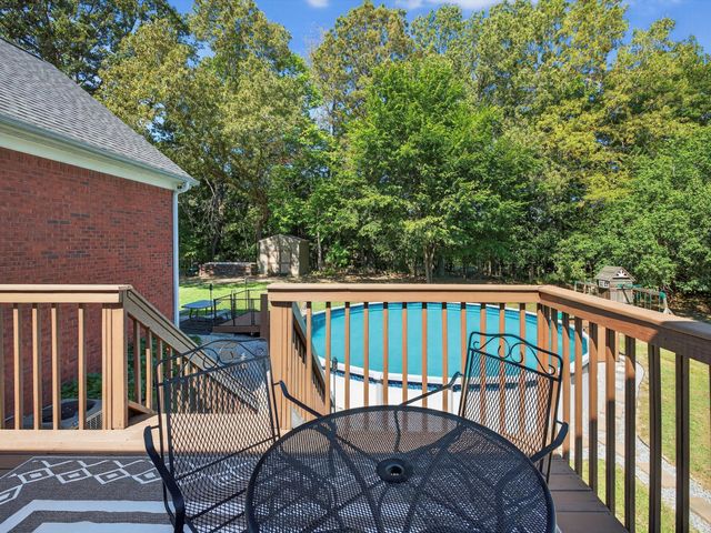 9725 Dogwood Dr, Bon Aqua, TN 37025