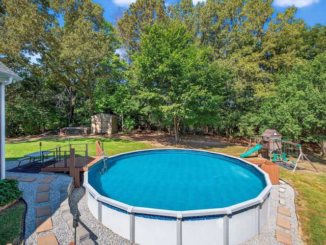9725 Dogwood Dr, Bon Aqua, TN 37025