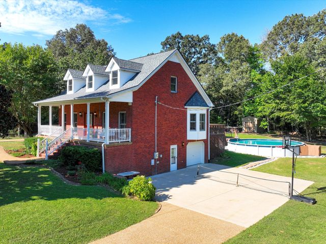9725 Dogwood Dr, Bon Aqua, TN 37025