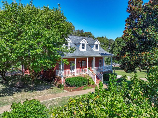 9725 Dogwood Dr, Bon Aqua, TN 37025
