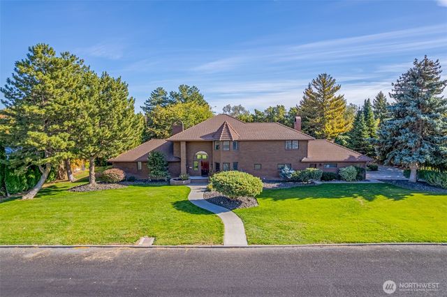 810 D Street SW, Ephrata, WA 98823