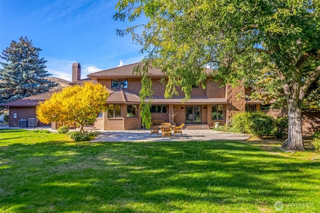 810 D Street SW, Ephrata, WA 98823