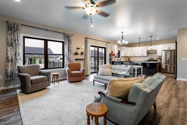 618 Silver DRIVE, Holmen, WI 54636