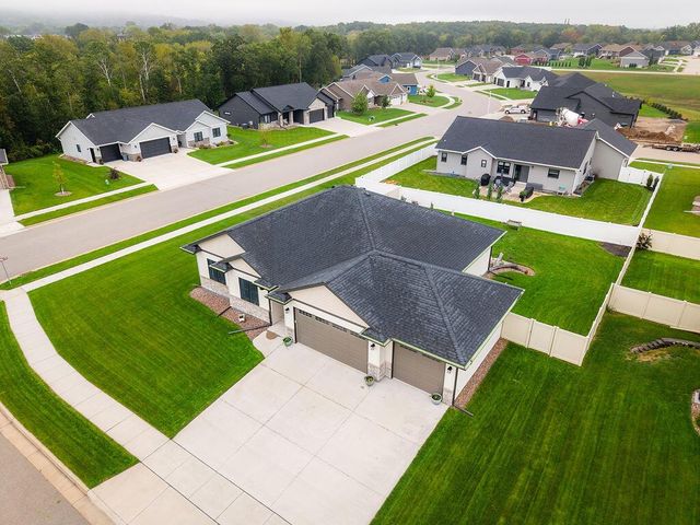 618 Silver DRIVE, Holmen, WI 54636