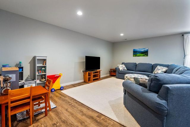 618 Silver DRIVE, Holmen, WI 54636