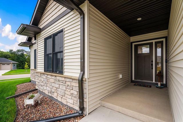 618 Silver DRIVE, Holmen, WI 54636