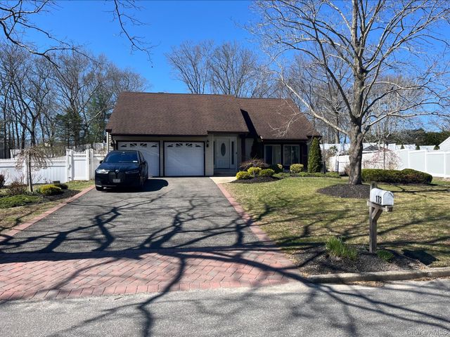 173 Sequoia Drive, Coram, NY 11727