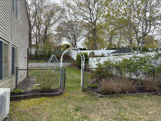 173 Sequoia Drive, Coram, NY 11727