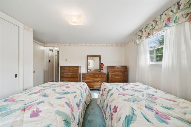 9109 Pine St, Plum Boro, PA 15239