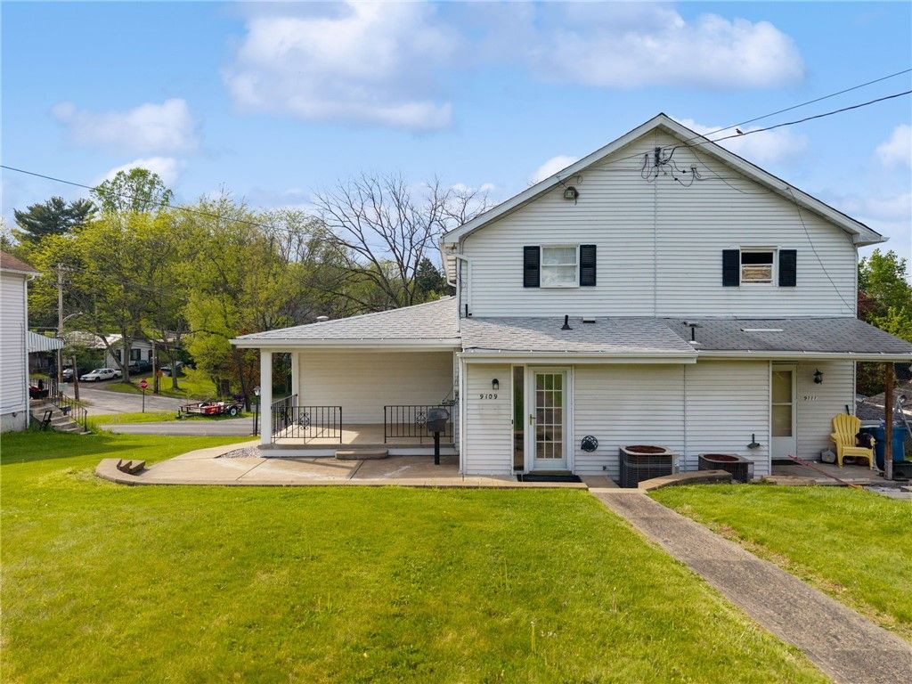 9109 Pine St, Plum Boro, PA 15239