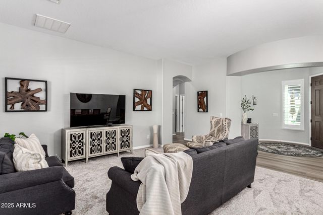 5750 S Dragoon Drive, Chandler, AZ 85249