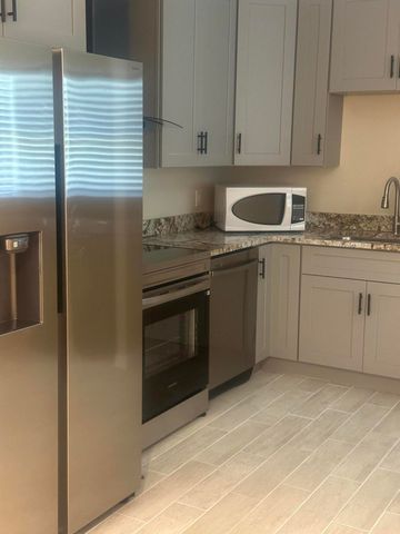 704 N 18th Street B, Fort Pierce, FL 34950