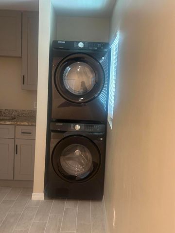 704 N 18th Street B, Fort Pierce, FL 34950