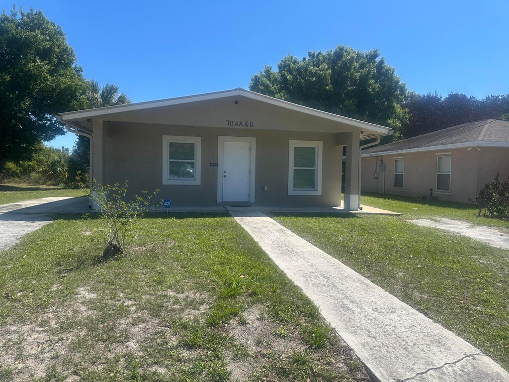 704 N 18th Street B, Fort Pierce, FL 34950