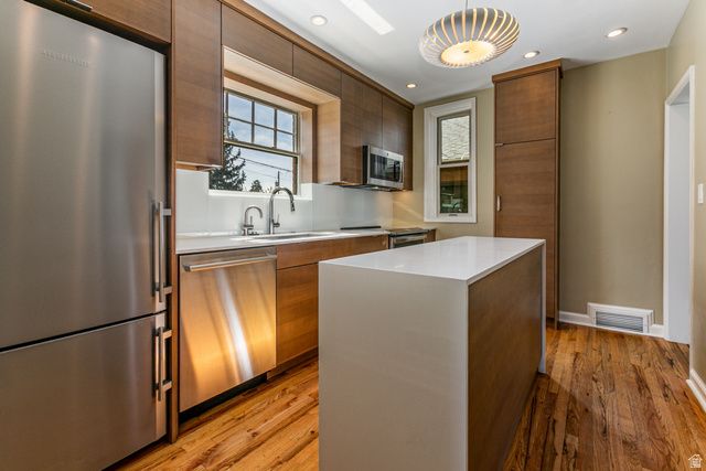 189 N R ST, Salt Lake City, UT 84103