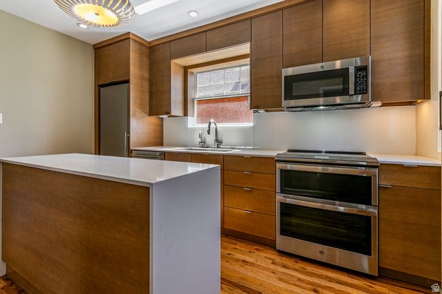 189 N R ST, Salt Lake City, UT 84103