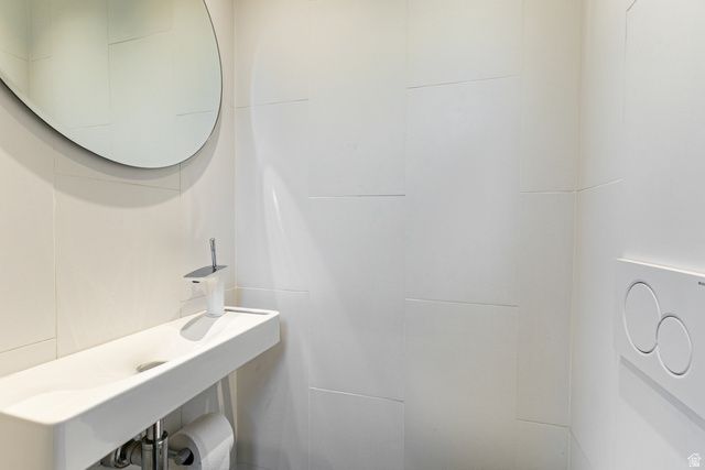 189 N R ST, Salt Lake City, UT 84103